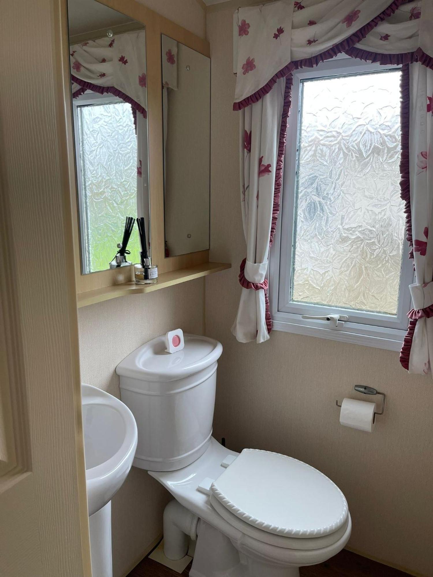 Severnside Boat And Caravan Park Gloucestershire - Caravan 1 Deerhurst ภายนอก รูปภาพ