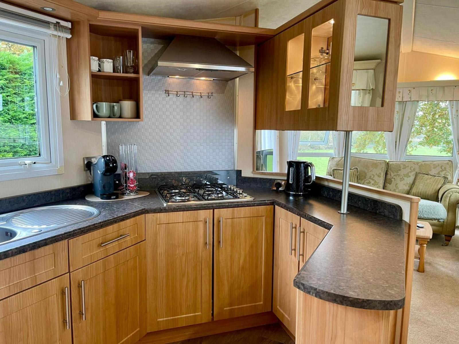 Severnside Boat And Caravan Park Gloucestershire - Caravan 1 Deerhurst ภายนอก รูปภาพ